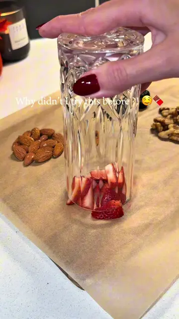 I wish I knew this sooner ! 🍫😋 #hacks #chocolate #LifeHack #foodhacks #food