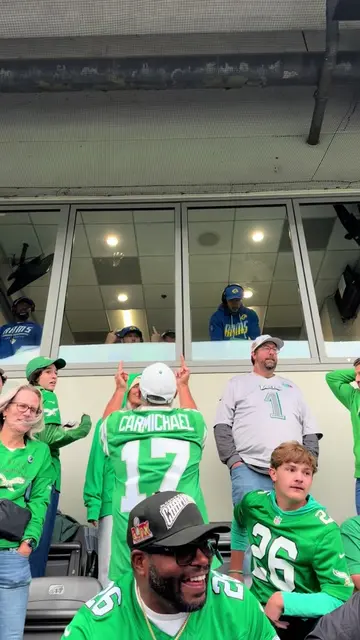 The Rams coaching staff flipped off Eagles fans after their game-winning touchdo