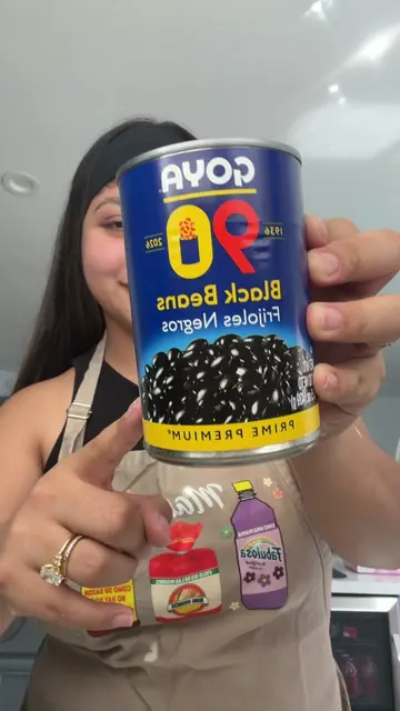 it actually doesn’t taste like black beans at all 🤯 #blackbeanchocolatecake #ch