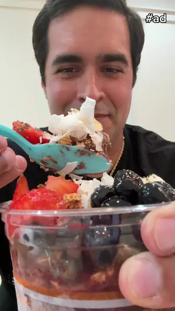 This felt like an entire tropical vacation packed into a bowl with a Nutella dri