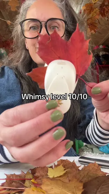 Mini Leaf globe - water & a few drops of glycerin #AutumnDIY #DIYAutumn 