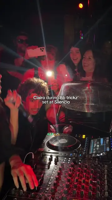 Clairo yesterday night at the Silencio party hosted by Bb trickz 👀 Video by @th