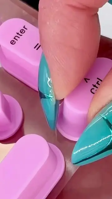 The Keyboard Hack Every Girl With Long Nails Needs #shorts #keyboard #girl #nail