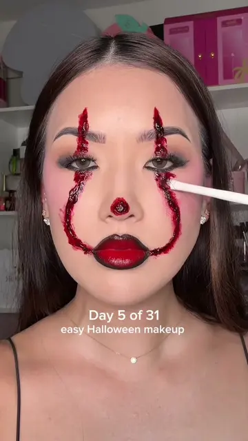 Using only 2 products!! This took less than 10 mins😈🔥 @M·A·C Cosmetics #hallow