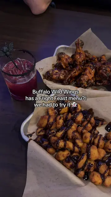 The Fright Feast menu is here at Buffalo Wild Wings 🕸️👻🍗 And the Vampirita is