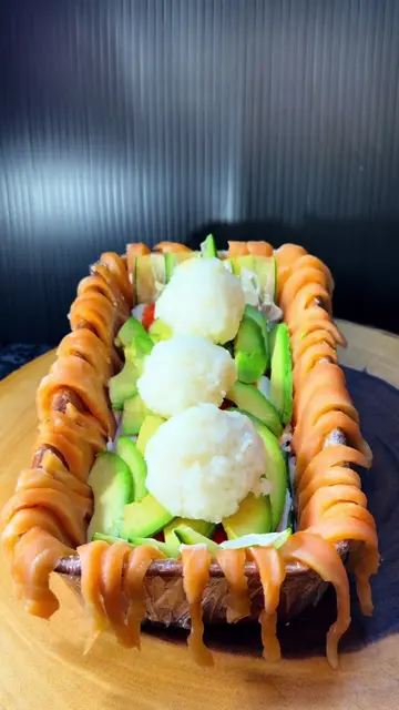 Smoked Salmon Sushi Cake 🍣 Sushi, layered and ready to slice! Smoked salmon, su
