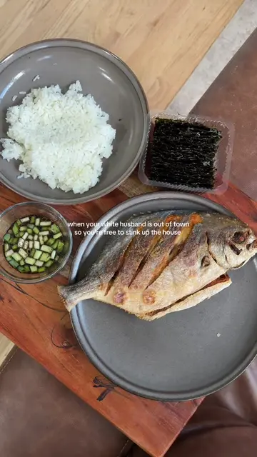 I always wait for him to leave so I can  filipinomaxx in peace. Excuse the stove