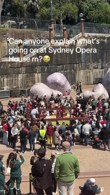 What’s going on at Sydney opera house this week? 😭 #sydneyoperahouse #sydney #b