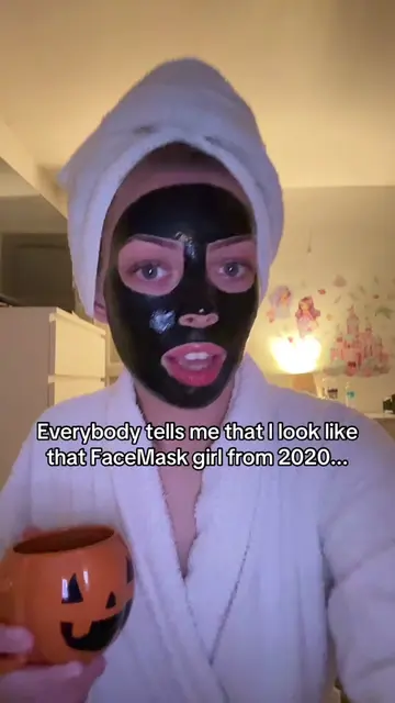 Everybody tells me that I look like that FaceMask girl from 2020... probably bec
