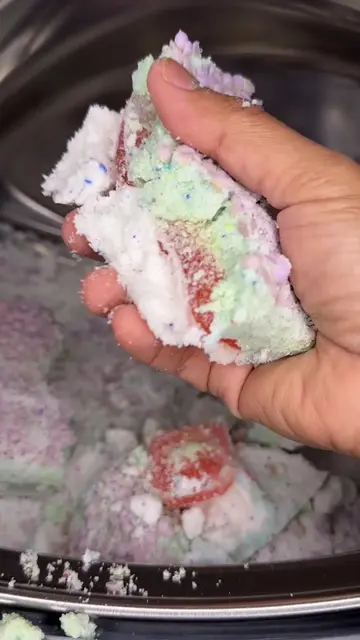 Sunday laundry pods cake 🥰❤️🫧 #laundry #CleanTok #oddlysatisfying #asmr #austr