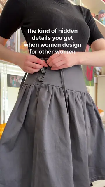 EDIT: before you comment, there are pockets at the back, I put my lipgloss in on