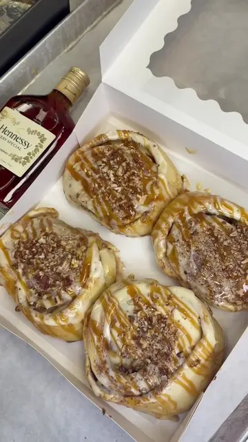 🚨 MYSTERY FLAVOR UNLOCKED 🔓 Introducing HENNY CARAMEL PECAN 🥃🍯 Soft, warm ci