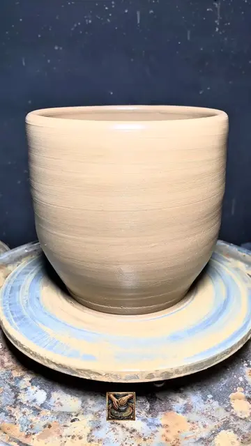 Cutting a perfect wrench shape into clay using only a thread From humble clay to