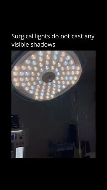 Ever wonder why surgeons never work in their own shadow?💡 Surgical lights are d