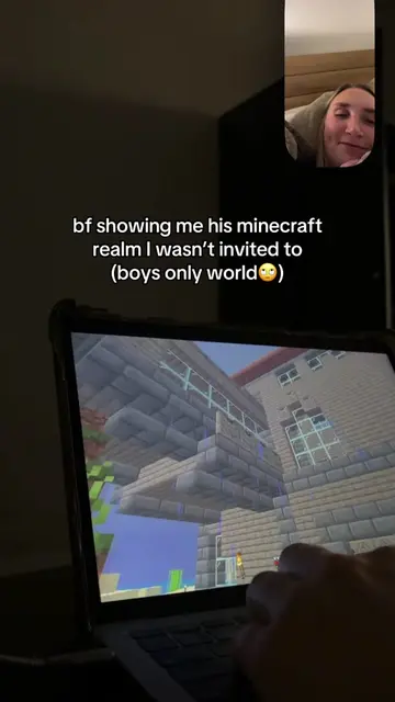Currently showing me his friend’s base #Minecraft #videogames 