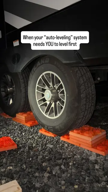 Apparently “auto-leveling” sometimes means “please help me first.” 😂 We were ab