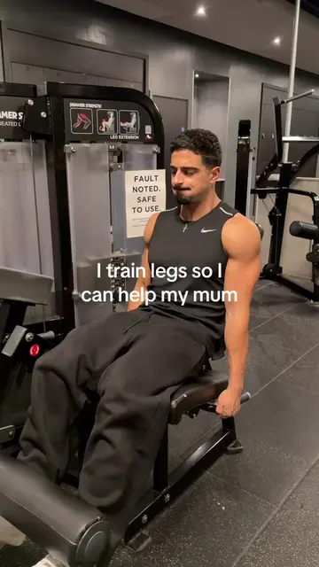 Family comes first #GymTok #gymhumor #legday 