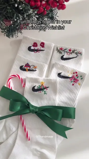 🙌👟🧦 Christmas Nike socks are ready #christmasgift #embroiderytutorial #disney