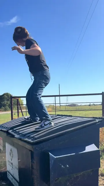 I said hold my phone😂😂😂 full transparency this was after i had been jumping a