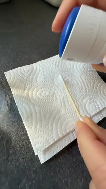 Deodorant experiment 🧪 #fyp #trend #deodorant #water #experiment 