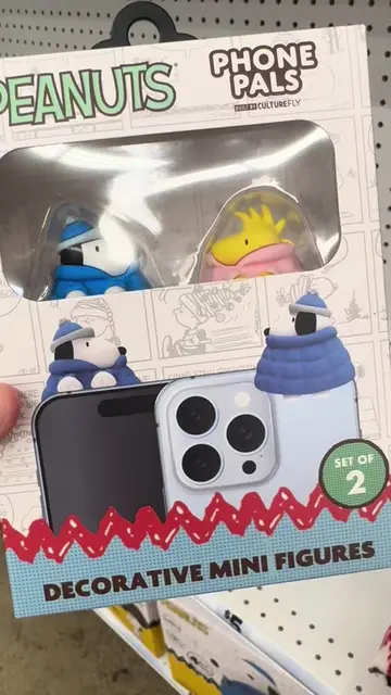 Snoopy phone pals at five below ❄️ #phonepals #snoopyandwoodstock #snoopylover #