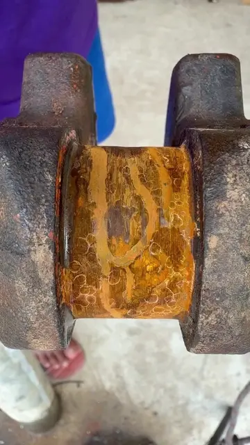 Old school technique polish crank😱🇺🇸 #trending  #automobile  #DIY  #usa  #mec