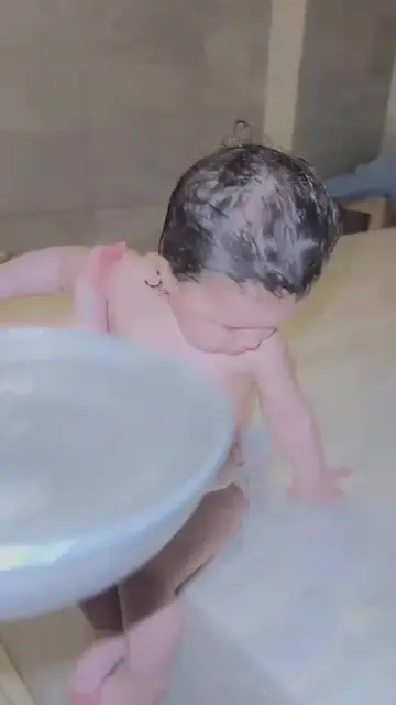 Baby likes to eat#baby #funny #happy #interesting #fyp