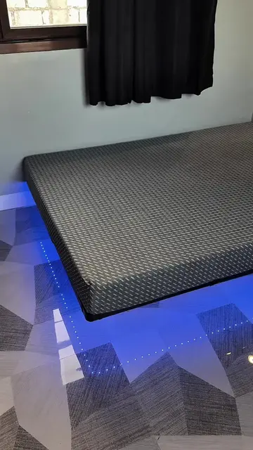 Ganda talaga pag naka floating bed ka 🖤🎱  #floatingbed #bedframe #metalbedfram