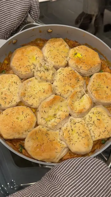 Have you ever made chicken pot pie with biscuts? Full recipe is on my Substack �