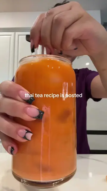 so simple but soooo good #thaitea #morningdrink #dailydrink #drink #jadelynn 