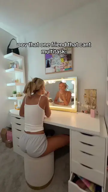 this is me i am her #fyp #viral #funny #skit 