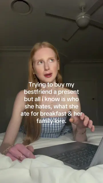I know her bra size but not if she likes skittles or M&M’s !! #relatable #friend