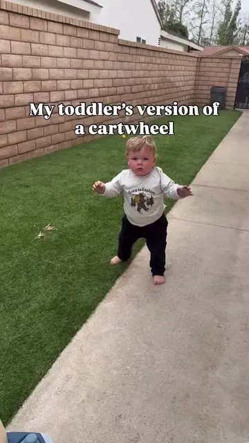 He’s working on it. 😂 FOLLOW US for more . . . 🎥: elizabethveezee #toddlersoft