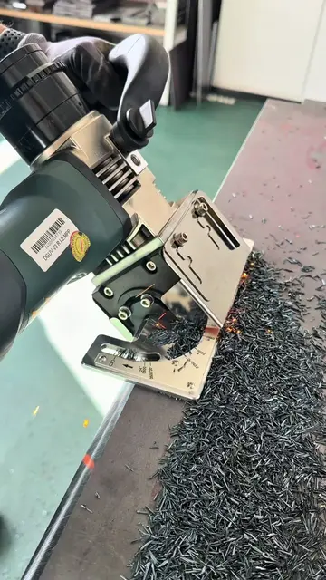 🔧 15mm bevel height, 0.1mm tool-free depth adjustment and a universal head for 