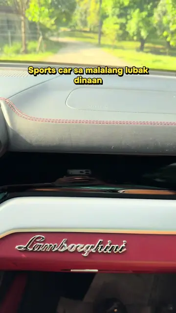 Sports car sa malalang lubak dinaan