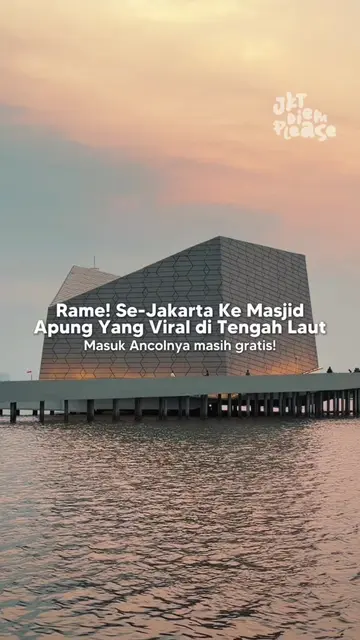 Masyaallah! Ribuan Warga Ibadah ke Masjid Apung Viral di Jakarta🥹🕌 Masjid Apun
