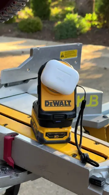 DeWalt 2-in-1 charger. Powers both a phone and a watch simultaneously. Runs on e