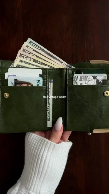#chicwallet #vintagewallet #cardholder #chicgirl #wallet 