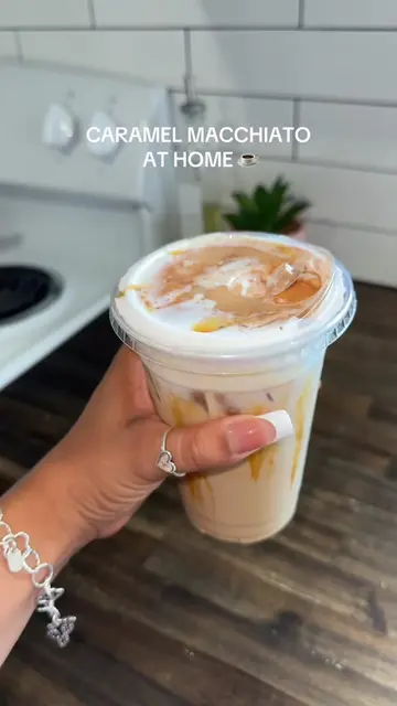 super simple caramel macchiato at home ☕️🌟 #coffee #athomecoffee #icedcoffee #c