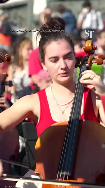 Some 400 musicians from the Orchestre du Nouveau Monde were teargassed by Paris 