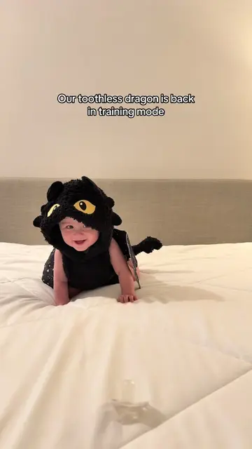How I train my dragon to crawl part 2  #baby #babysaurus #howtotrainyourdragon #