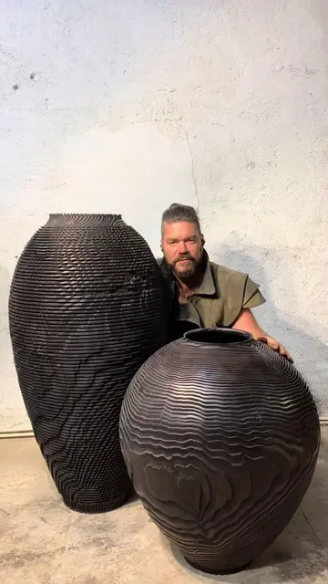 Giant oak logs, a chainsaw, a huge lathe and a torch. That's how these black ves