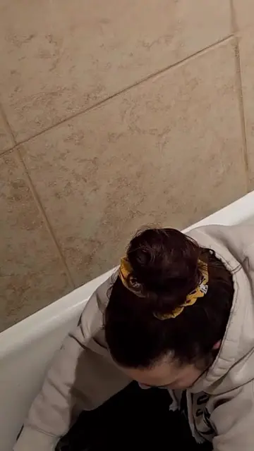 This Bathtub Renovation Took a Very Weird Turn #shorts #bathtub #renovation #fac